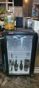 lot 18725 image: QBD Cooling Systems DC7-HC Under-Bar Cooler W Glass Door