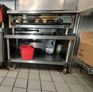 lot 18856 image: Avantco Natural Gas Flattop Griddle