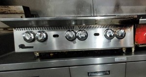 lot 18858 image: Star Ultra-Max 6 Burner Counter Top Stove