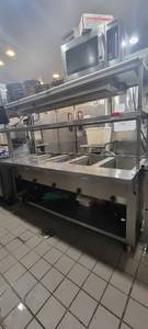lot 18870 image: Commerical 5-Well Steam Table W a Ticket Holder and a Food Warmer