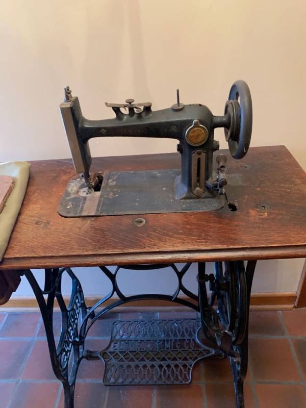 Eldredge 35x27 sewing machine with treadle  L & L Family Estate Sale  Wonderful Online Auction With Something For Everyone! Furniture, Antique &  Vintage Items, Collectables, Home Decor, Power & Hand Tools,Lawn