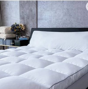 lot 67538 image: Mattress Topper Full Cooling Plush Pillow Top Mattress Pad Feather Bed Topper