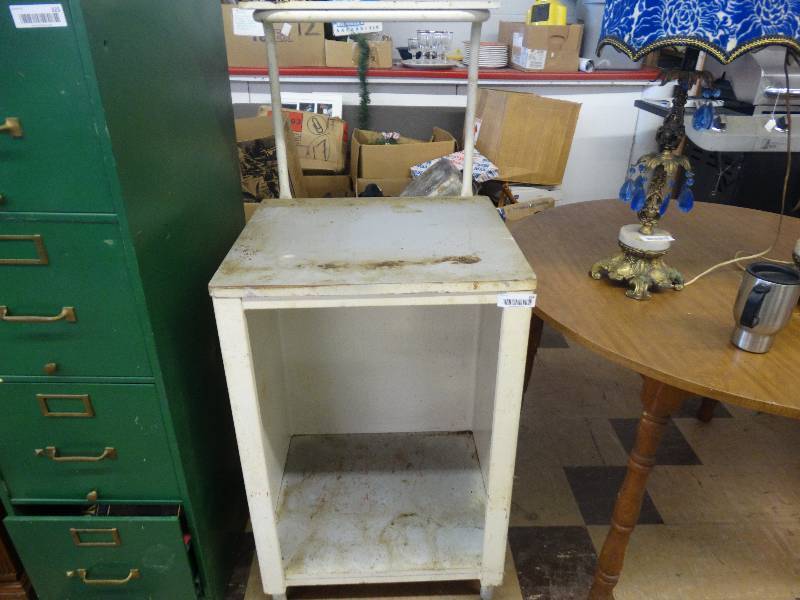 lot 324 image: Metal microwave kitchen stand.