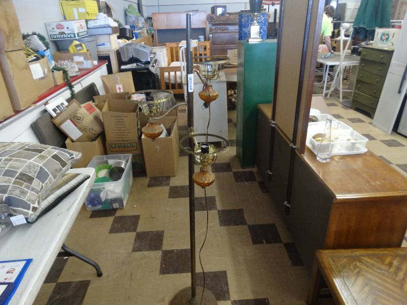 lot 330 image: Standing lamp.