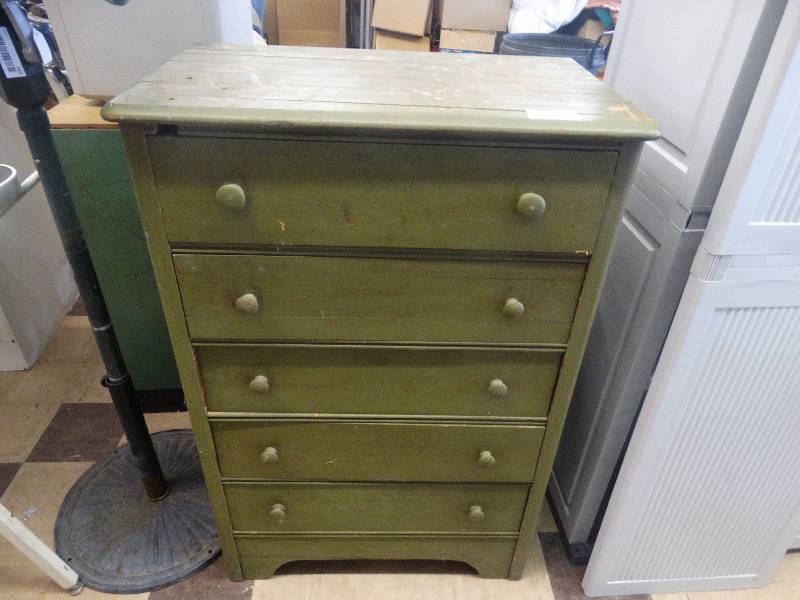 lot 342 image: 5 Drawer dresser.