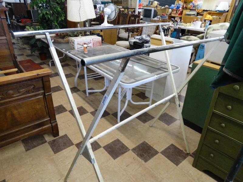 lot 344 image: Clothes rack.