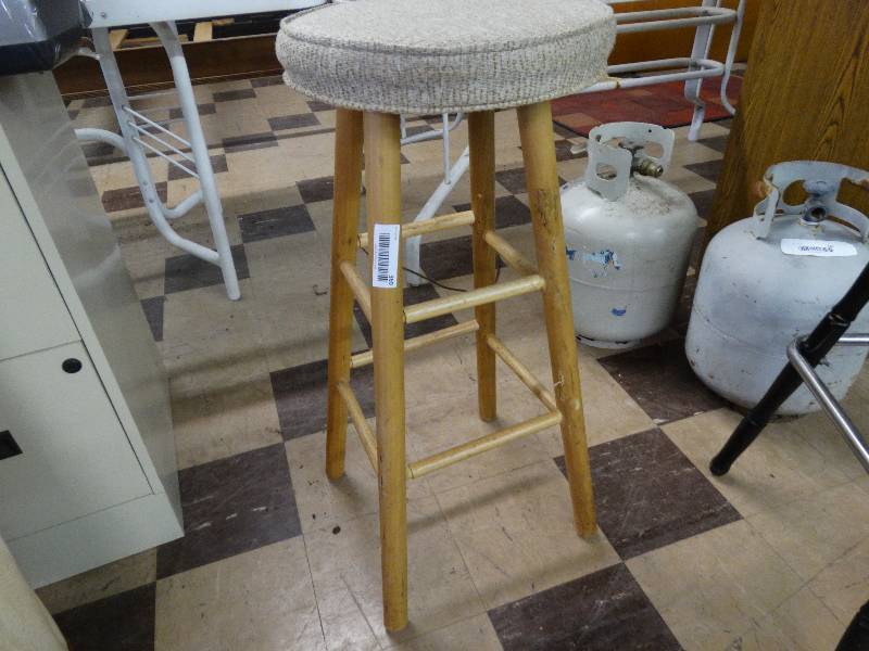 lot 369 image: Stool.