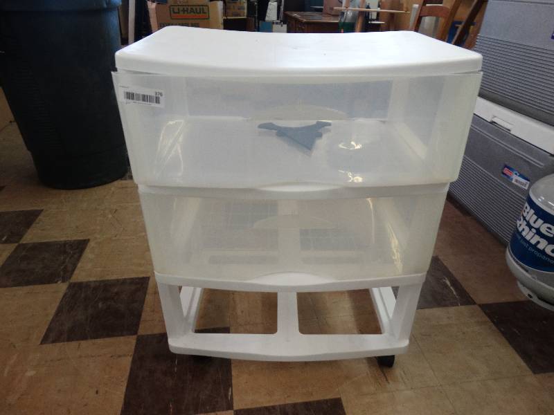 lot 376 image: 3 Drawer storage bin missing 1 drawer.