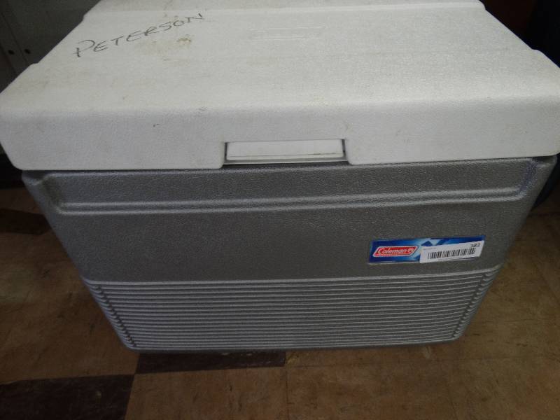 lot 382 image: Coleman cooler.