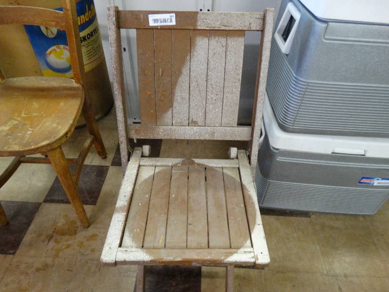 lot 383 image: Folding wooden chair.