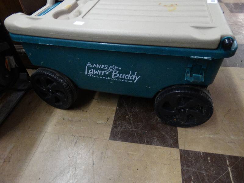lot 391 image: Lawn buddy cart.