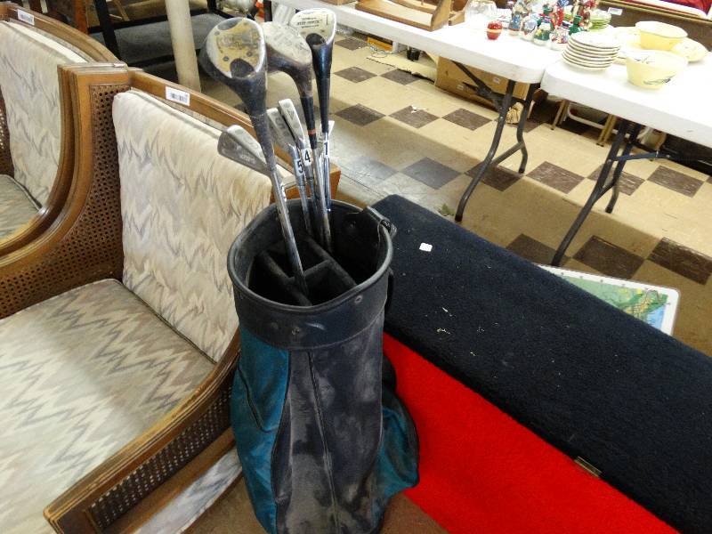 lot 396 image: Golf clubs & bag.