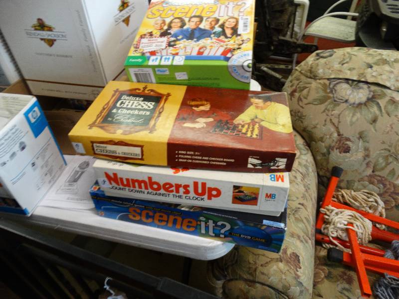 lot 429 image: 4 board games.