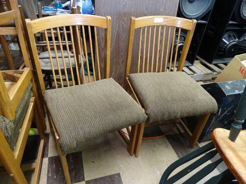 lot 439 image: 2 Wooden chairs wcushion