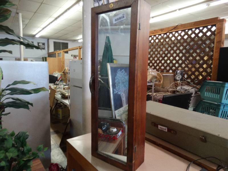 lot 471 image: Mirror Cabinet.