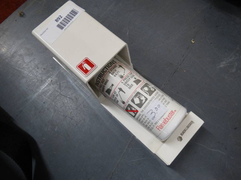 lot 892 image: Black & Decker extinguisher.