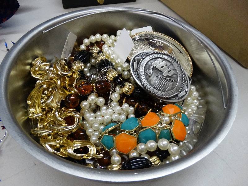 lot 904 image: Lot of costume jewelry & belt buckles.