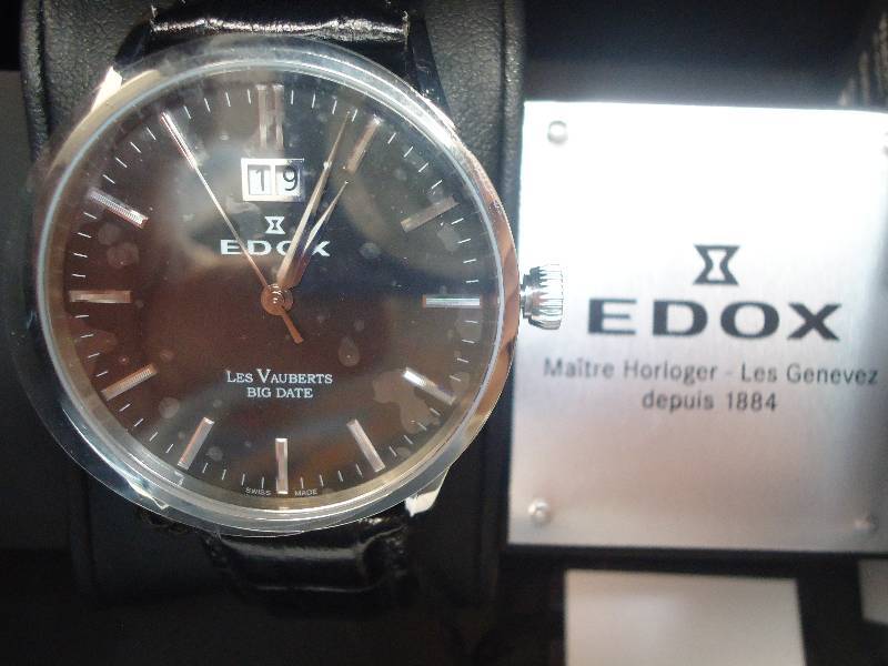 lot 5524 image: EDOX Mens Watch.