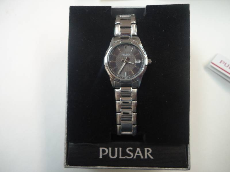 lot 5553 image: Pulsar Ladies watch.