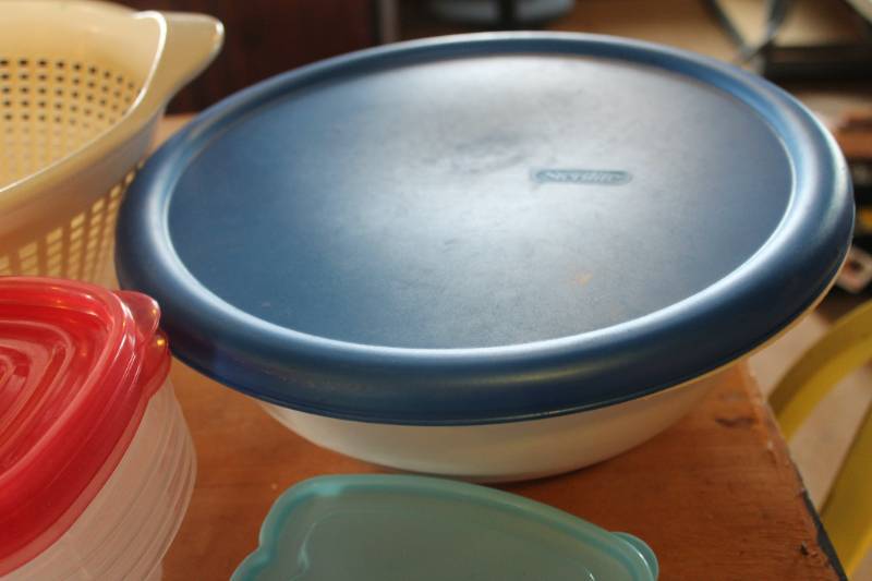 Sold at Auction: Lot Of 4 New Sterilite Plastic Mixing Bowls