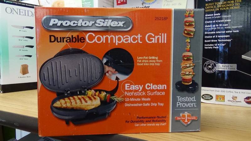 lot 2102 image: Proctor Silex Compact Grill