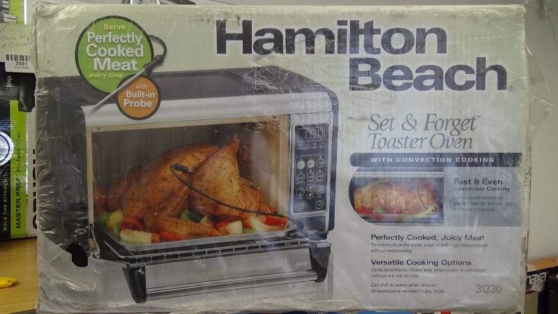 lot 2109 image: Hamilton Beach 31230 Set & Forget Toaster Oven with Convection Cooking