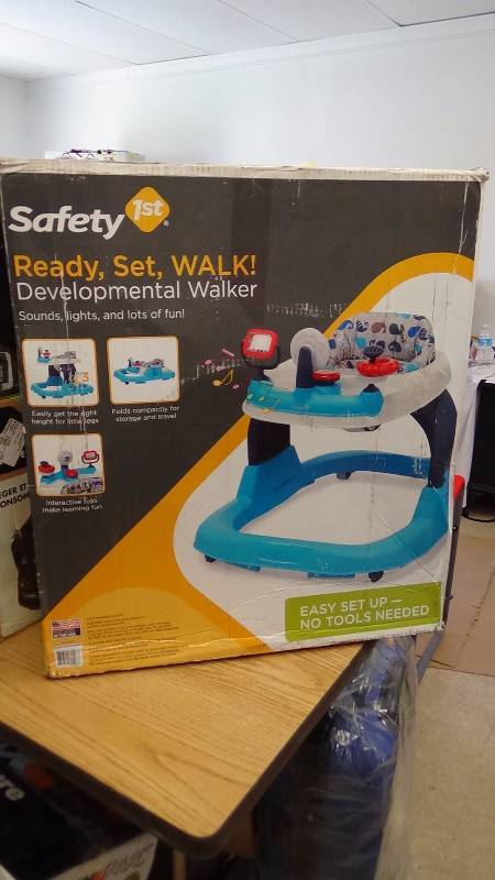 lot 2004 image: Safety 1st Ready-Set-Walk Walker
