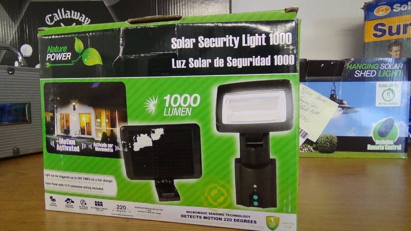 lot 2046 image: Nature Power 22261 COB LED Motion Activated Solar Security Light 1000