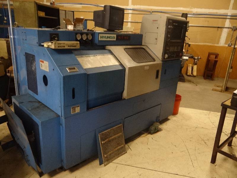 lot 1420 image: Hyundai H I T -15s CNC Heavy Duty Machine Lathe