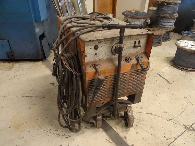 lot 1440 image: Airco,300 amp Dual Range,Bumblebee D.C Rectifier