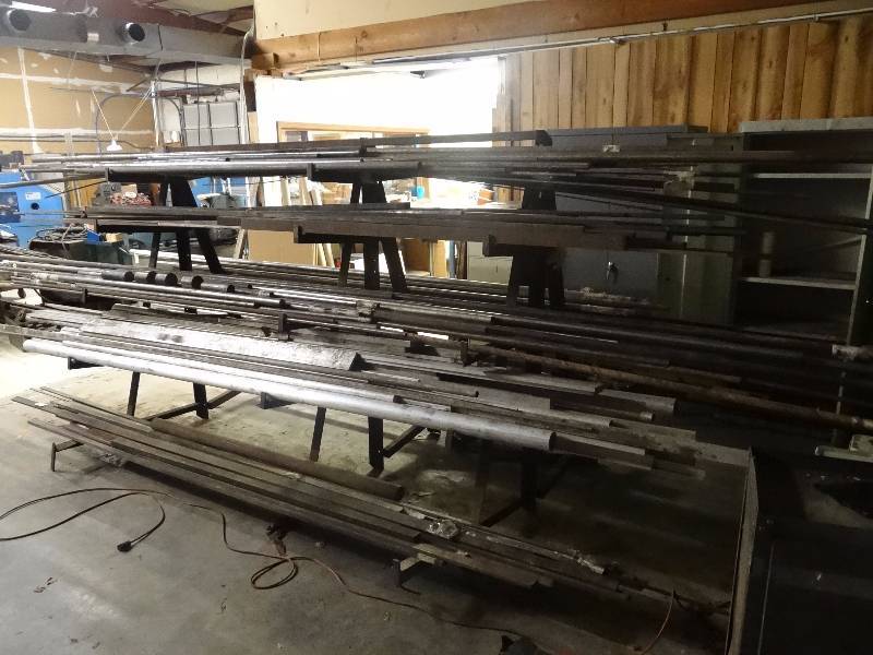lot 1449 image: Large Lot of Machinery Mild Steele Tubes And Threads w Support Rack