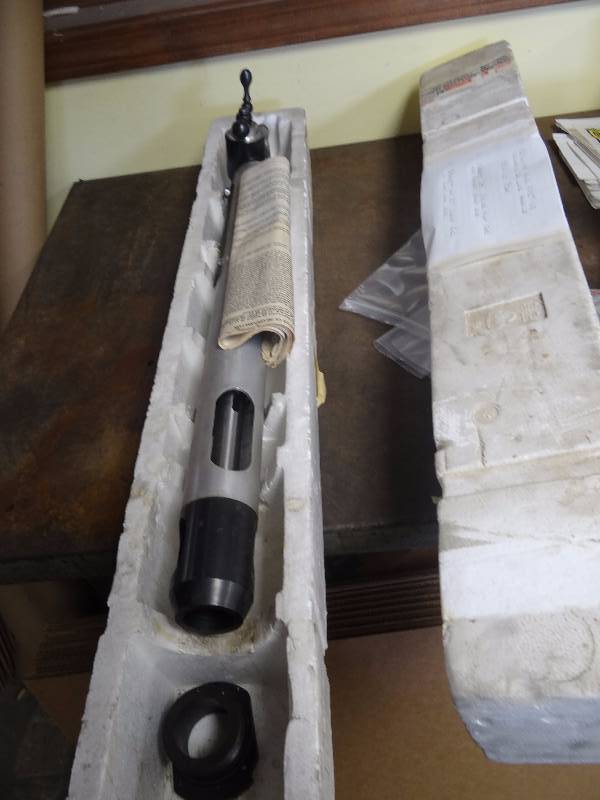 lot 1455 image: Desoutter Pneumatic Drilling Machine,New in Box