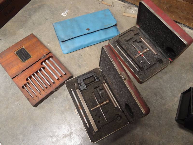 lot 1457 image: Lot of Starrett Universal Surface Gages w Cases