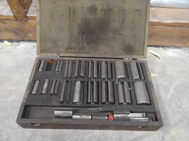 lot 1458 image: Kabaco Tool.Co Minute Man Broach Set w Case