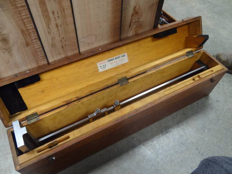 lot 1464 image: Starrett 24 Vernier Height Gage w Storage Case