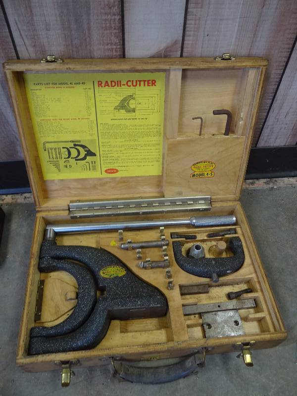 lot 1465 image: Holdridge Machinery RadII-Cutter w Attachments And Case