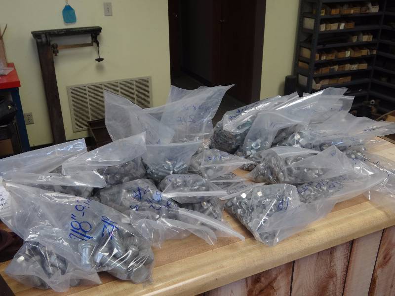 lot 1474 image: Large Lot of Misc Size Machinery Bolts And Nuts