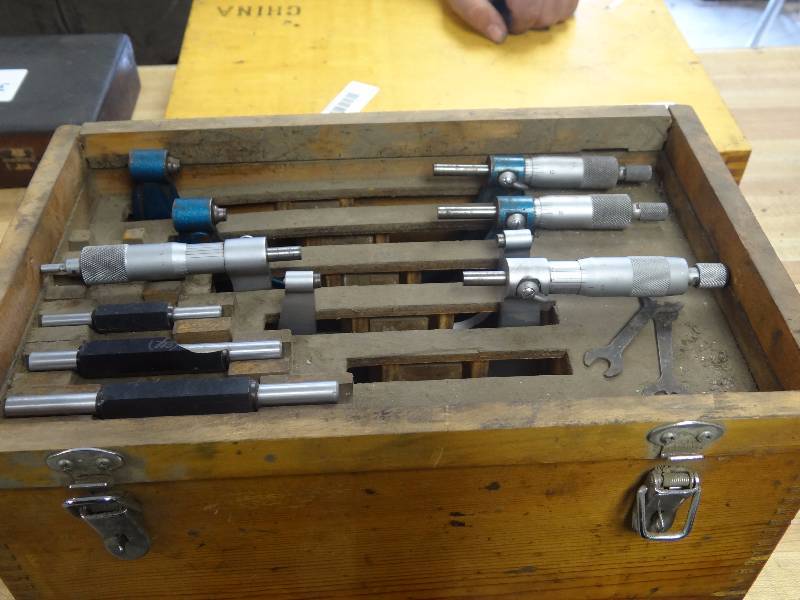 lot 1476 image: Starrett Measuring Micrometer Tools w Storage Case