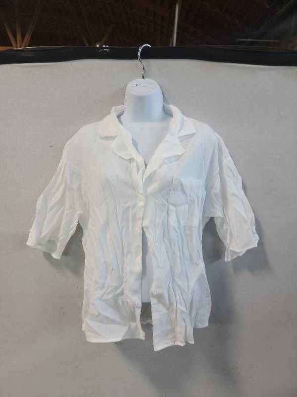 lot 36714 image: Button Up Top White Medium