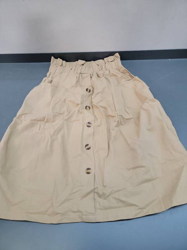 lot 36740 image: Casual Women Formal A-Line Skirt Pleated Pockets Buttons High Waist Streetwear Everyday Skirt for Work Medium