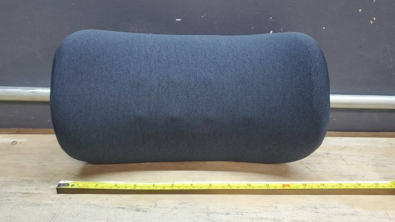 lot 40414 image: Lumbar Pillow