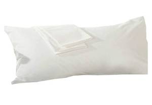 lot 37045 image: Zipper Closer Set of 1 Body Pillow Case Premium- 600 Thread Count Hotel Quality 100% Pure Natural Cotton Body Pillowcases 20 x 72, Cream. Picture is for the reference for 