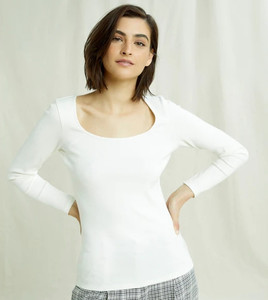 lot 37074 image: Rib top Medium