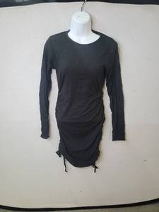 lot 37087 image: Women��s Underscrub Long Sleeve T-Shirt Plain Undershirt Tee Small