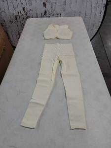 lot 37102 image: Yoga set cream extra small