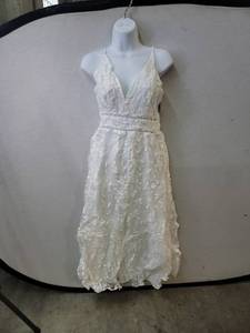 lot 37115 image: Simplee Womens V Neck Adjustable Sleeveless Embroidery Dress Size Medium