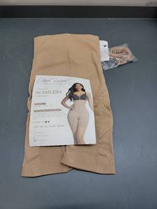 lot 37128 image: Seamless Comfortline body shaper XS