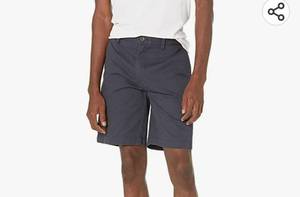 lot 37139 image: Amazon Essentials Mens Slim-Fit 9 Short Size 32