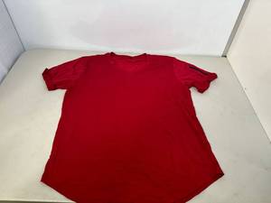 lot 40777 image: Large womens shirt with zipper on sleeve
