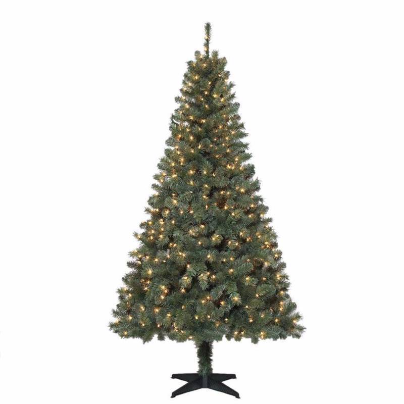 lot 6201 image: 6.5 ft. Pre-Lit Verde Spruce Artificial Christmas Tree with 400 Clear Lights COPT750400CL